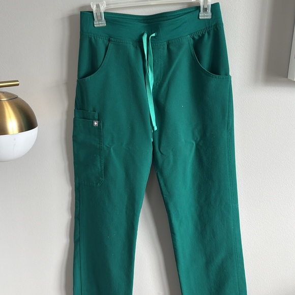 Hunter green figs - Picture 3 of 4